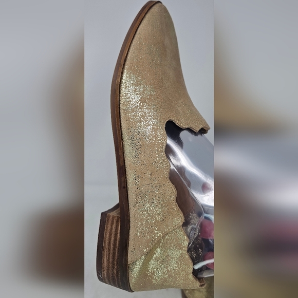 Lucky Brand Chaslie Leather Scalloped Gold Tan Metallic Slip On Loafers Size 8.5 - Picture 6 of 13